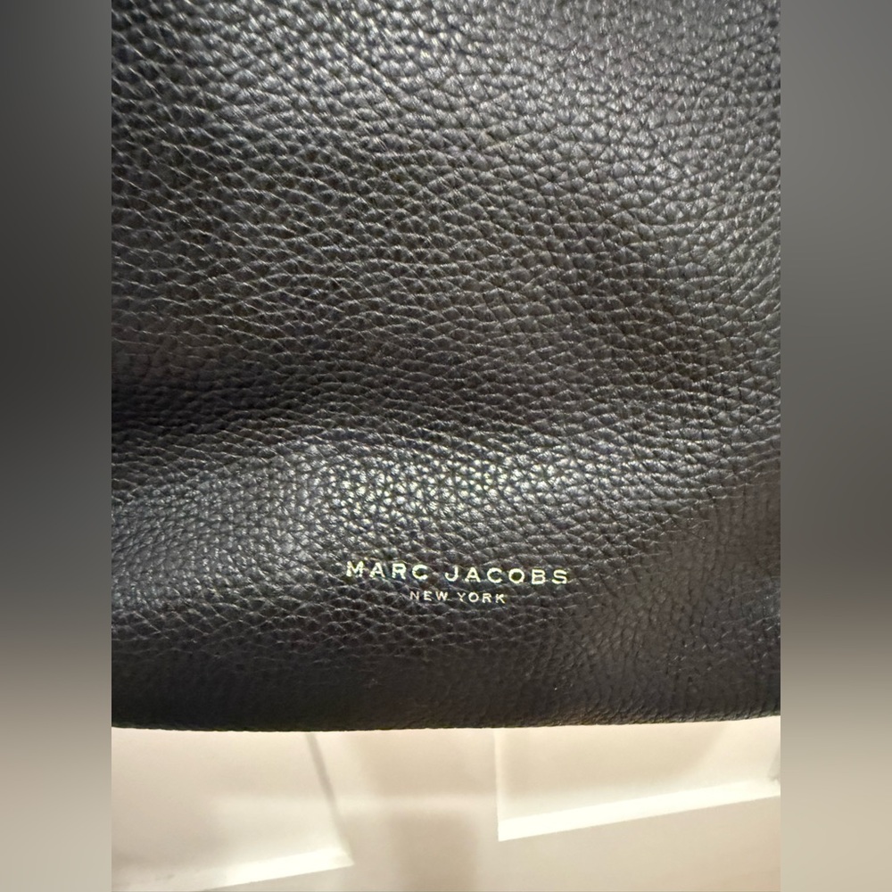 Marc Jacobs Pike Place East/West Black Tote Bag - Picture 3 of 11